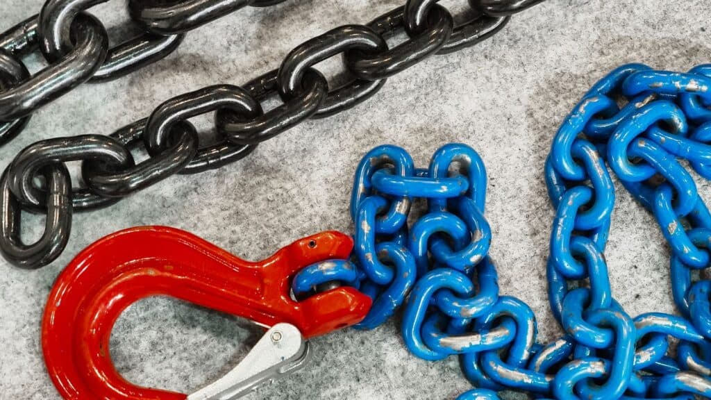 a pile of G80 chains